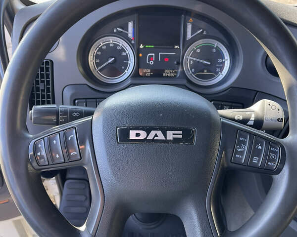 Білий Даф XF 106, об'ємом двигуна 12.9 л та пробігом 834 тис. км за 25600 $, фото 18 на Automoto.ua