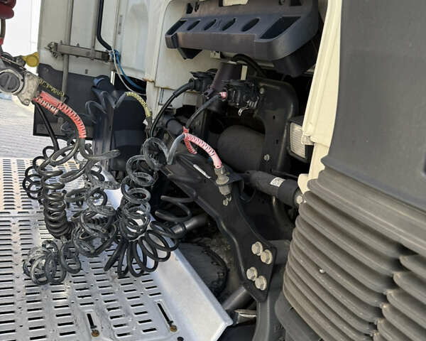 Белый Даф XF 106, объемом двигателя 0 л и пробегом 800 тыс. км за 25999 $, фото 5 на Automoto.ua