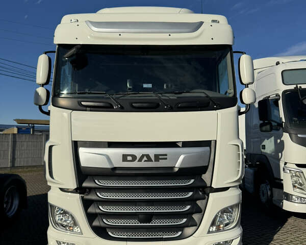 Белый Даф XF 106, объемом двигателя 12.9 л и пробегом 637 тыс. км за 30500 $, фото 1 на Automoto.ua