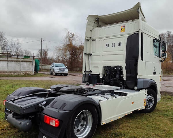 Белый Даф XF 106, объемом двигателя 12.9 л и пробегом 720 тыс. км за 25749 $, фото 3 на Automoto.ua