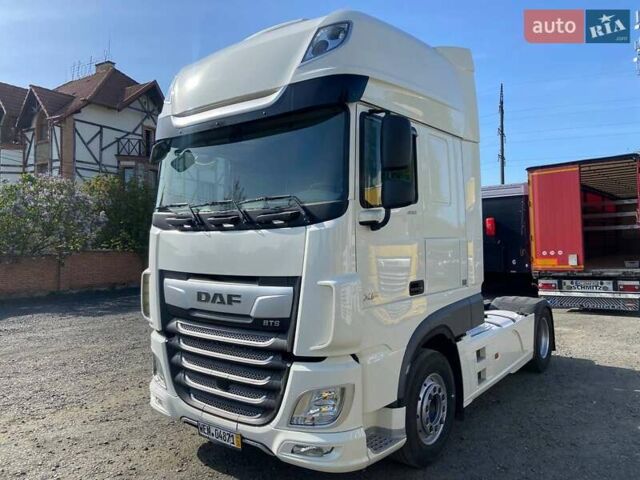 Белый Даф XF 106, объемом двигателя 12.9 л и пробегом 620 тыс. км за 32900 $, фото 1 на Automoto.ua