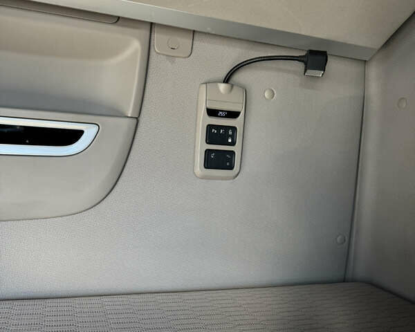 Белый Даф XF 106, объемом двигателя 12.9 л и пробегом 637 тыс. км за 30500 $, фото 33 на Automoto.ua