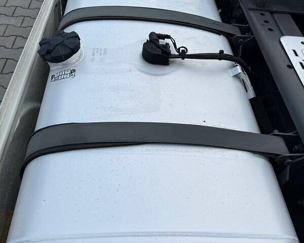 Белый Даф XF 106, объемом двигателя 12.9 л и пробегом 500 тыс. км за 35999 $, фото 27 на Automoto.ua