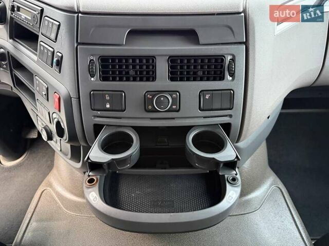 Белый Даф XF 106, объемом двигателя 12.9 л и пробегом 500 тыс. км за 35999 $, фото 103 на Automoto.ua