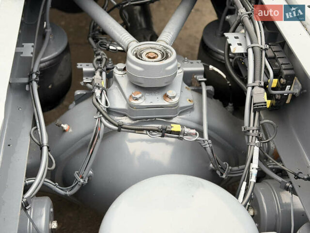 Белый Даф XF 106, объемом двигателя 12.9 л и пробегом 490 тыс. км за 38567 $, фото 7 на Automoto.ua