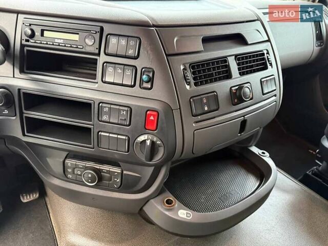 Белый Даф XF 106, объемом двигателя 12.9 л и пробегом 500 тыс. км за 35999 $, фото 90 на Automoto.ua