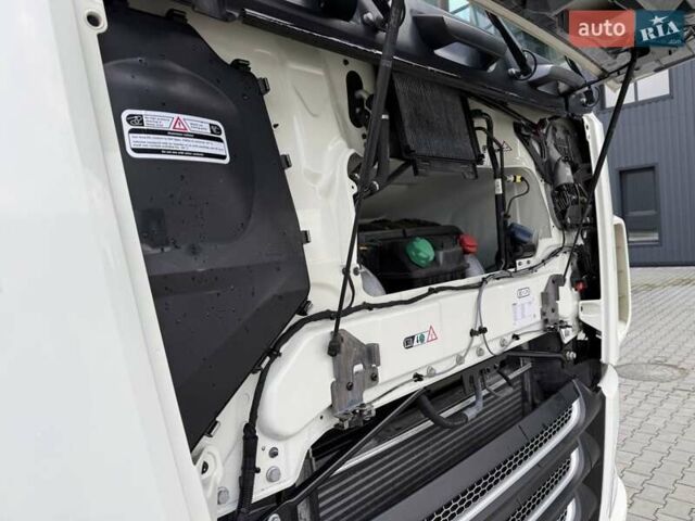 Белый Даф XF 106, объемом двигателя 12.9 л и пробегом 500 тыс. км за 35999 $, фото 61 на Automoto.ua