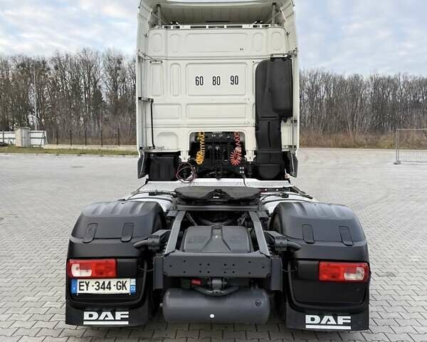 Белый Даф XF 106, объемом двигателя 12.9 л и пробегом 500 тыс. км за 35999 $, фото 3 на Automoto.ua