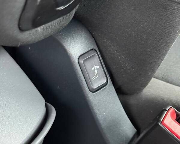 Белый Даф XF 106, объемом двигателя 12.9 л и пробегом 500 тыс. км за 35999 $, фото 120 на Automoto.ua