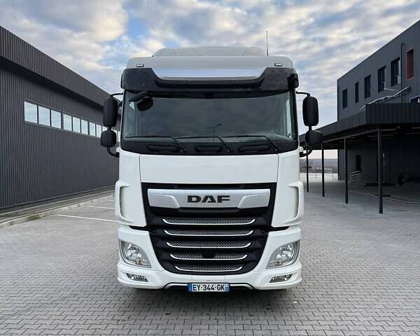 Белый Даф XF 106, объемом двигателя 12.9 л и пробегом 500 тыс. км за 35999 $, фото 1 на Automoto.ua