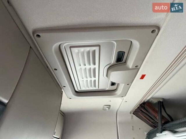 Белый Даф XF 106, объемом двигателя 12.9 л и пробегом 500 тыс. км за 35999 $, фото 102 на Automoto.ua