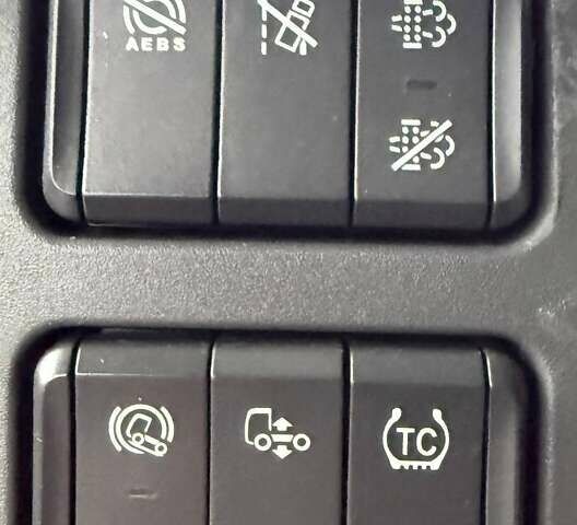 Белый Даф XF 106, объемом двигателя 12.9 л и пробегом 500 тыс. км за 35999 $, фото 107 на Automoto.ua