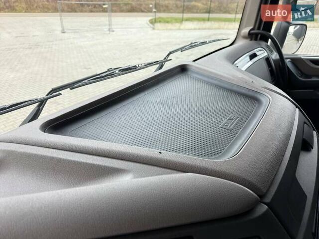 Белый Даф XF 106, объемом двигателя 12.9 л и пробегом 500 тыс. км за 35999 $, фото 97 на Automoto.ua