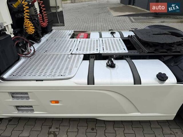 Белый Даф XF 106, объемом двигателя 12.9 л и пробегом 500 тыс. км за 35999 $, фото 39 на Automoto.ua