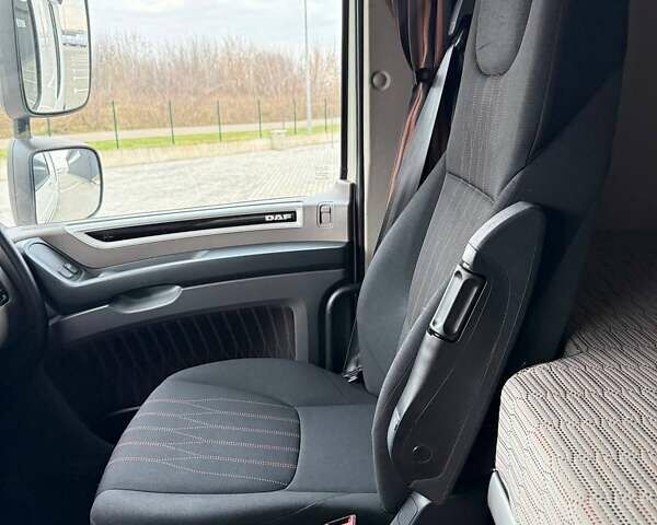 Белый Даф XF 106, объемом двигателя 12.9 л и пробегом 500 тыс. км за 35999 $, фото 99 на Automoto.ua