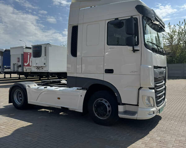 Белый Даф XF 106, объемом двигателя 12.9 л и пробегом 252 тыс. км за 49000 $, фото 6 на Automoto.ua