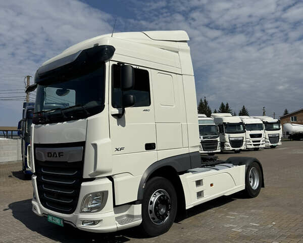 Белый Даф XF 106, объемом двигателя 12.9 л и пробегом 252 тыс. км за 49000 $, фото 1 на Automoto.ua