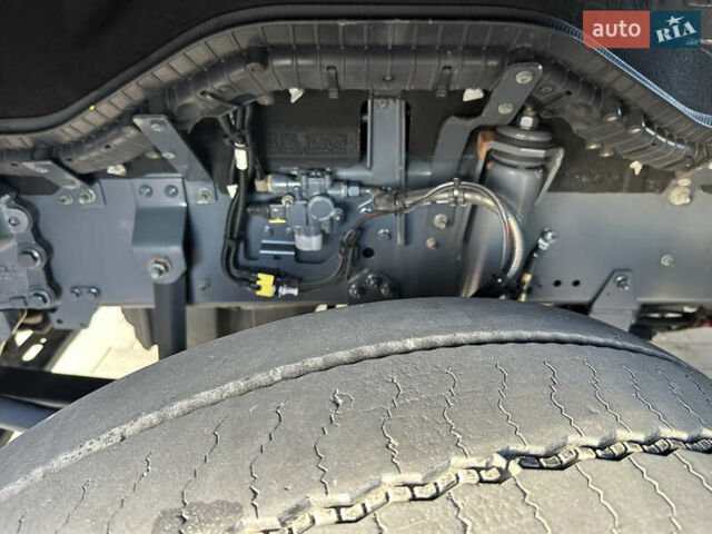 Даф XF 106 2013 у Тернополі на Automoto.ua Червоний Даф XF 106, об'ємом двигуна 12.9 л та пробігом 936 тис. км за 18499 $, фото 48 на Automoto.ua