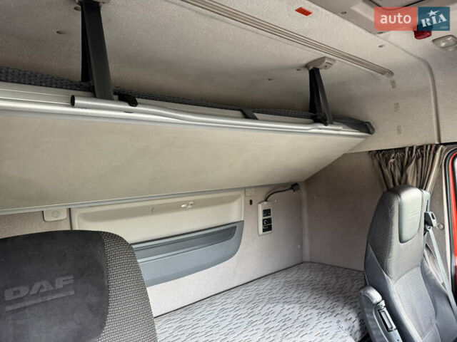 Червоний Даф XF 106, об'ємом двигуна 12.9 л та пробігом 960 тис. км за 15500 $, фото 10 на Automoto.ua