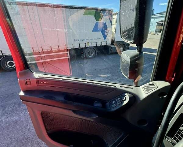 Красный Даф XF 106, объемом двигателя 12.9 л и пробегом 900 тыс. км за 19900 $, фото 3 на Automoto.ua