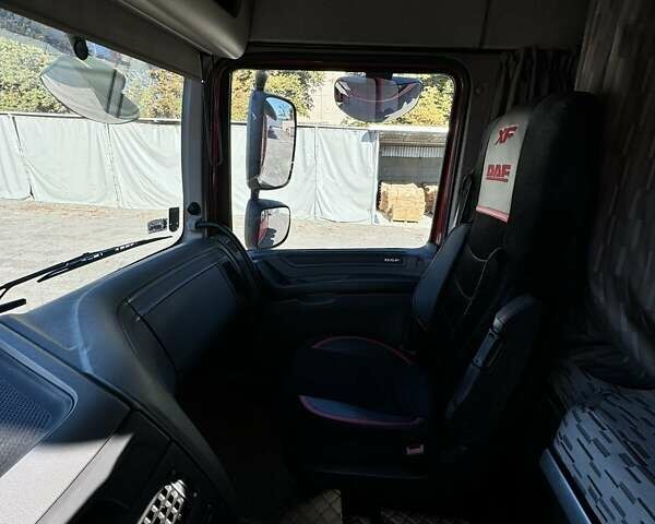 Красный Даф XF 106, объемом двигателя 12.9 л и пробегом 900 тыс. км за 19900 $, фото 15 на Automoto.ua