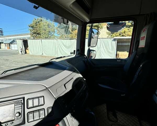 Красный Даф XF 106, объемом двигателя 12.9 л и пробегом 900 тыс. км за 19900 $, фото 10 на Automoto.ua