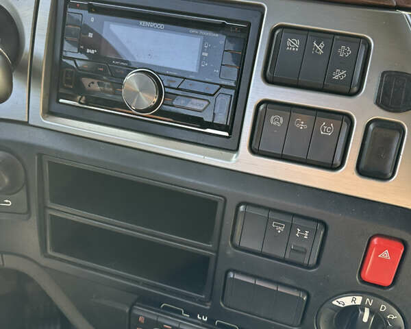 Красный Даф XF 106, объемом двигателя 12.9 л и пробегом 817 тыс. км за 28900 $, фото 36 на Automoto.ua