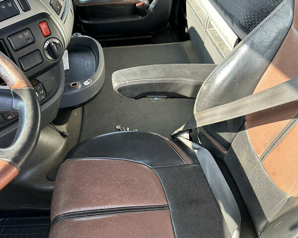 Красный Даф XF 106, объемом двигателя 12.9 л и пробегом 817 тыс. км за 28900 $, фото 33 на Automoto.ua
