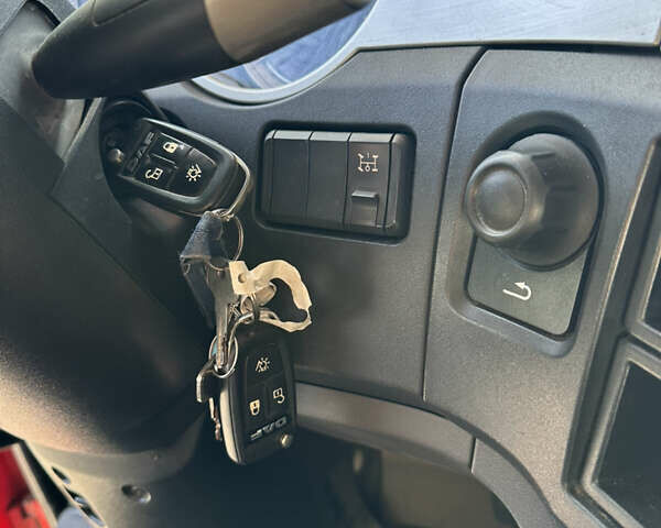 Красный Даф XF 106, объемом двигателя 12.9 л и пробегом 817 тыс. км за 28900 $, фото 38 на Automoto.ua