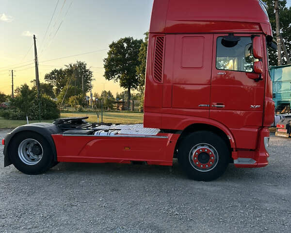 Красный Даф XF 106, объемом двигателя 12.9 л и пробегом 817 тыс. км за 28500 $, фото 5 на Automoto.ua