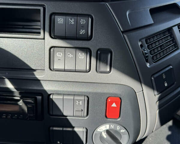 Красный Даф XF 106, объемом двигателя 12.9 л и пробегом 812 тыс. км за 29500 $, фото 32 на Automoto.ua