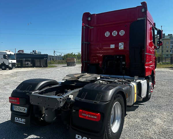 Красный Даф XF 106, объемом двигателя 0 л и пробегом 716 тыс. км за 28200 $, фото 2 на Automoto.ua