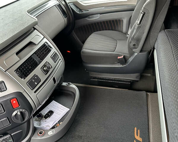 Даф XF 106, объемом двигателя 0 л и пробегом 598 тыс. км за 32701 $, фото 31 на Automoto.ua