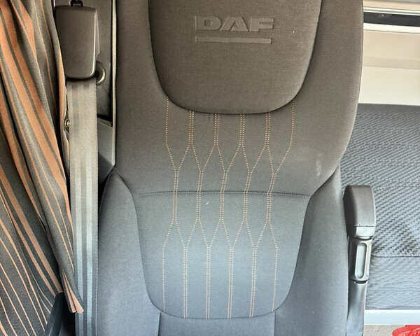 Даф XF 106, объемом двигателя 0 л и пробегом 560 тыс. км за 32600 $, фото 42 на Automoto.ua