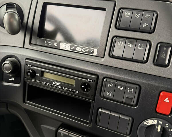 Даф XF 106, объемом двигателя 12.5 л и пробегом 680 тыс. км за 33330 $, фото 11 на Automoto.ua