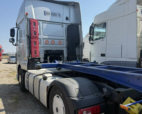 Серый Даф XF 106, объемом двигателя 10.8 л и пробегом 900 тыс. км за 24999 $, фото 2 на Automoto.ua