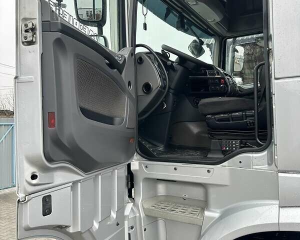 Серый Даф XF 106, объемом двигателя 12.9 л и пробегом 980 тыс. км за 24800 $, фото 31 на Automoto.ua