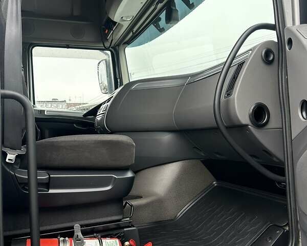 Серый Даф XF 106, объемом двигателя 12.9 л и пробегом 980 тыс. км за 24800 $, фото 23 на Automoto.ua