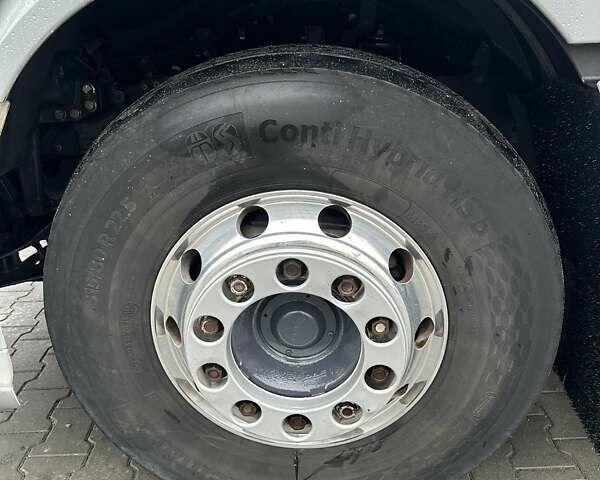 Серый Даф XF 106, объемом двигателя 12.9 л и пробегом 980 тыс. км за 24800 $, фото 9 на Automoto.ua