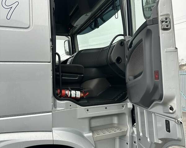 Серый Даф XF 106, объемом двигателя 12.9 л и пробегом 980 тыс. км за 24800 $, фото 30 на Automoto.ua