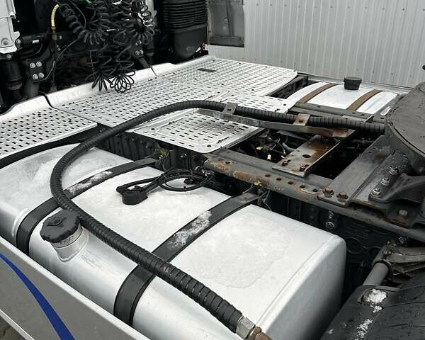 Серый Даф XF 106, объемом двигателя 12.9 л и пробегом 980 тыс. км за 24800 $, фото 7 на Automoto.ua