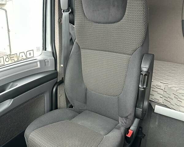 Серый Даф XF 106, объемом двигателя 12.9 л и пробегом 980 тыс. км за 24800 $, фото 29 на Automoto.ua