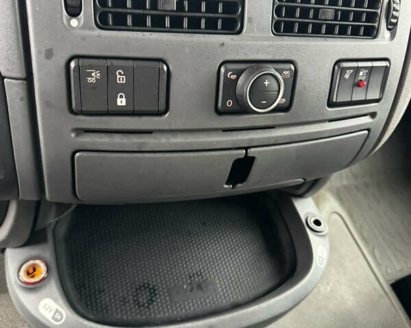 Серый Даф XF 106, объемом двигателя 12.9 л и пробегом 689 тыс. км за 32900 $, фото 29 на Automoto.ua