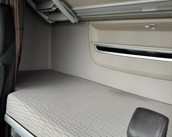 Серый Даф XF 106, объемом двигателя 12.9 л и пробегом 689 тыс. км за 32900 $, фото 27 на Automoto.ua