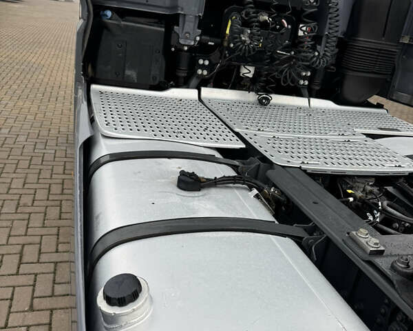 Серый Даф XF 106, объемом двигателя 12.9 л и пробегом 689 тыс. км за 32900 $, фото 19 на Automoto.ua