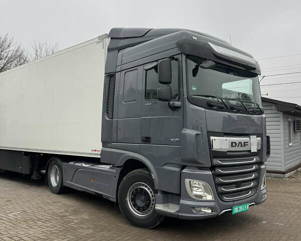 Серый Даф XF 106, объемом двигателя 12.9 л и пробегом 689 тыс. км за 32900 $, фото 1 на Automoto.ua