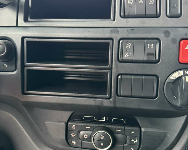 Серый Даф XF 106, объемом двигателя 12.9 л и пробегом 689 тыс. км за 32900 $, фото 36 на Automoto.ua