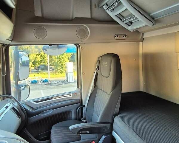 Серый Даф XF 106, объемом двигателя 12.9 л и пробегом 700 тыс. км за 41193 $, фото 5 на Automoto.ua
