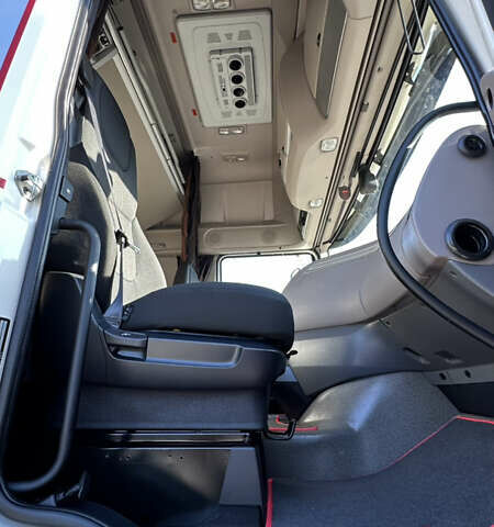 Сірий Даф XF 106, об'ємом двигуна 0 л та пробігом 692 тис. км за 44291 $, фото 31 на Automoto.ua