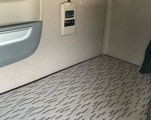 Синий Даф XF 106, объемом двигателя 0 л и пробегом 754 тыс. км за 28999 $, фото 26 на Automoto.ua